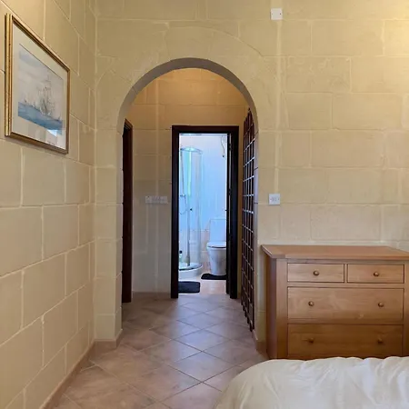 Contemporary Comfort With Panoramic Gozo Vistas * Għajnsielem
