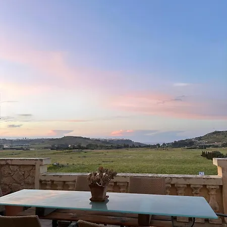 Contemporary Comfort With Panoramic Gozo Vistas Apartman